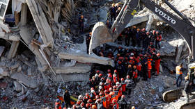 'I can see the light': WATCH rescuers save 2yo girl & her mother after they spent 24 HOURS trapped under rubble in Turkey