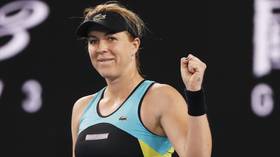 Kicked to the Kerb: Anastasia Pavlyuchenkova stuns Angelique Kerber to reach Australian Open quarter-finals (VIDEO)