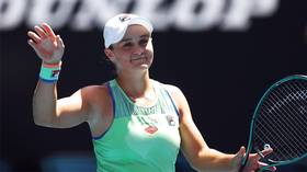 Australian Open 2020: Ash Barty batters Petra Kvitova to power into Melbourne semis (VIDEO)