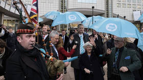 ‘Like storming the beaches all over again’: Brexit Party evokes WWII rhetoric as MEPs leave Brussels to sound of bagpipes (VIDEOS)
