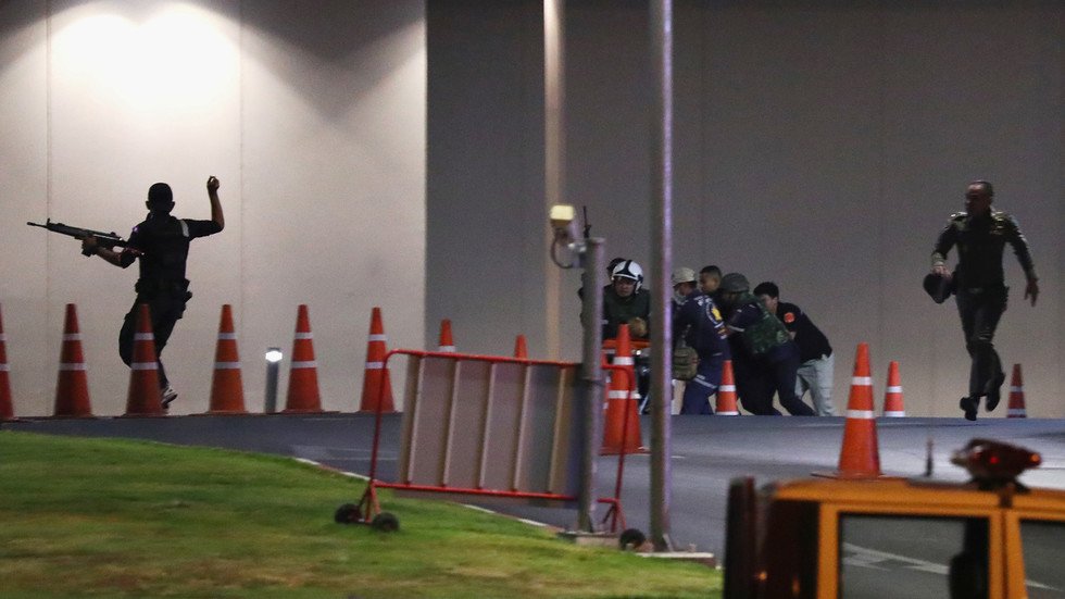 Thai security forces kill shopping mall gunman & rescue hostages after ...