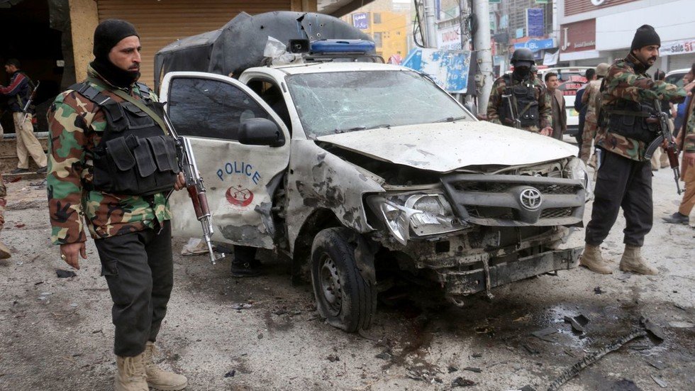 Suicide Bomber Kills At Least 10 People In Southwest Pakistan — RT ...