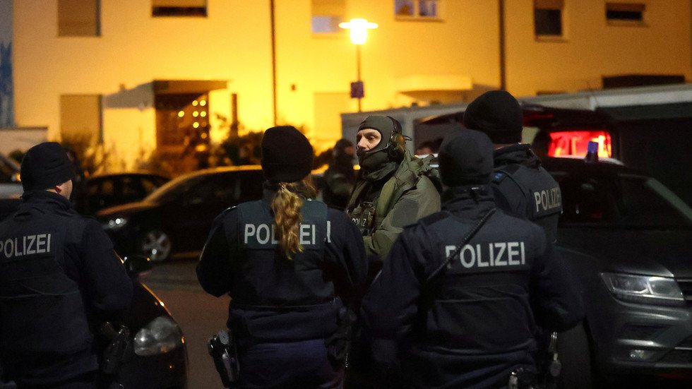 German Police Raid Hanau Shooting Suspects Home Discover Him ‘dead With Another Body Nearby