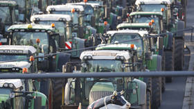 WATCH: Army of tractors descends on Spanish city for mass protest