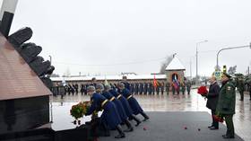 Unfadable courage: Putin, Shoigu commemorate paratroopers who heroically died in battle against extremists two decades ago