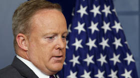 Freedom of speech? Conservative college group says Syracuse University blocked public from Sean Spicer lecture