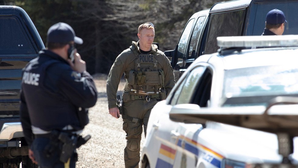 Nova Scotia murder spree Gunman dead after killing at least 16 people