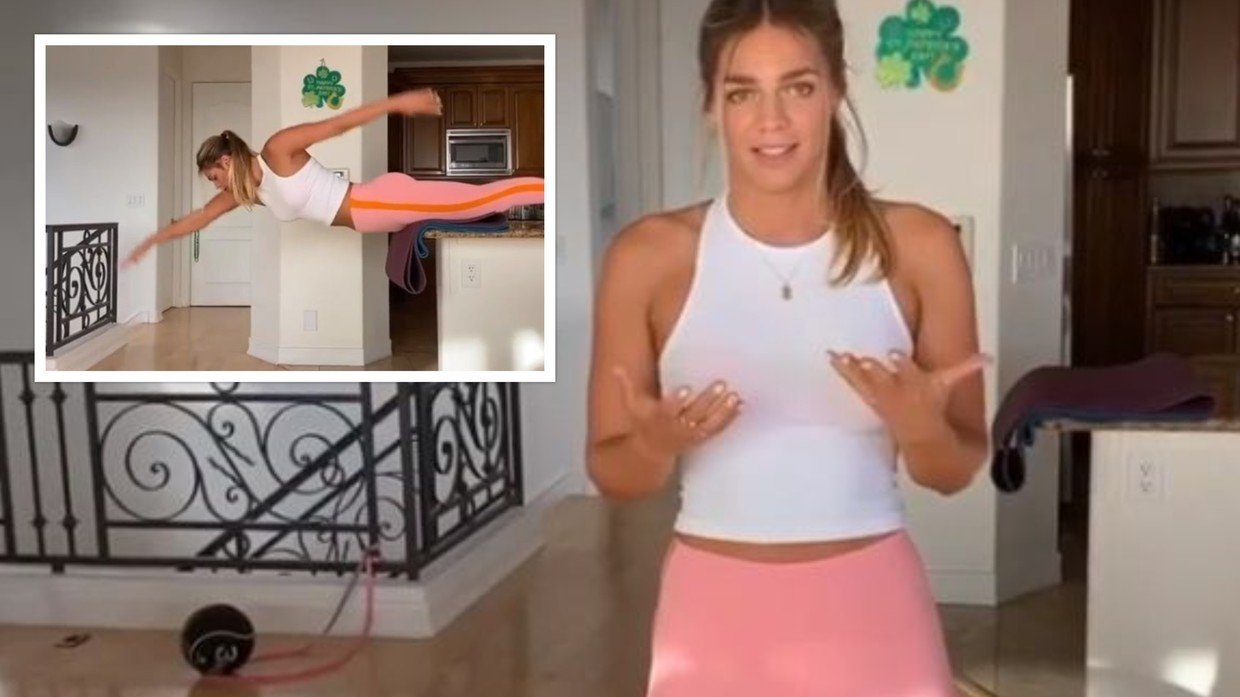 Hot work: Bellator starlet Valerie Loureda works up a sweat as she  shadowboxes on her Miami balcony (VIDEO) — RT Sport News