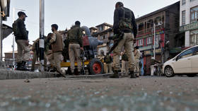 WATCH over 40 KG of explosives TEAR APART car as Indian police prevent terrorist massacre in Kashmir