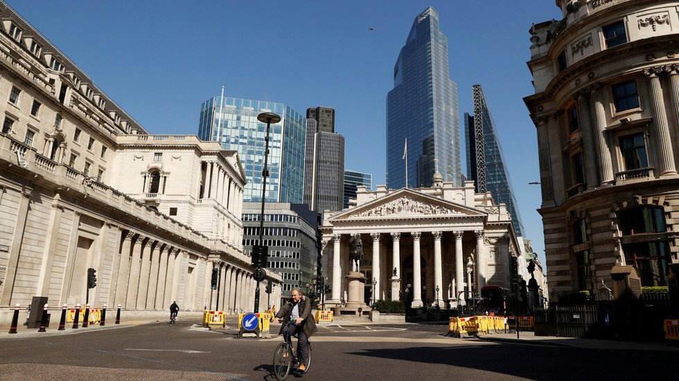British economy posts worst quarter since 2008 financial crisis & that ...