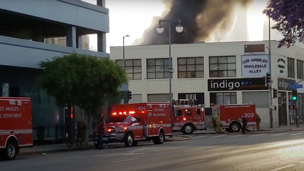 11 Firefighters Injured In EXPLOSION Responding To Multi-building Blaze ...