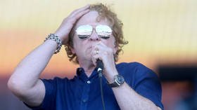 Simply Red's Mick Hucknall makes (typically late) grab for anti-PC cred by ranking RACES for 'coolness'