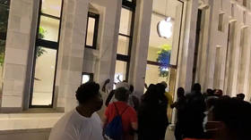iSnatch? Apple Store LOOTED during DC riots over George Floyd killing (VIDEO)
