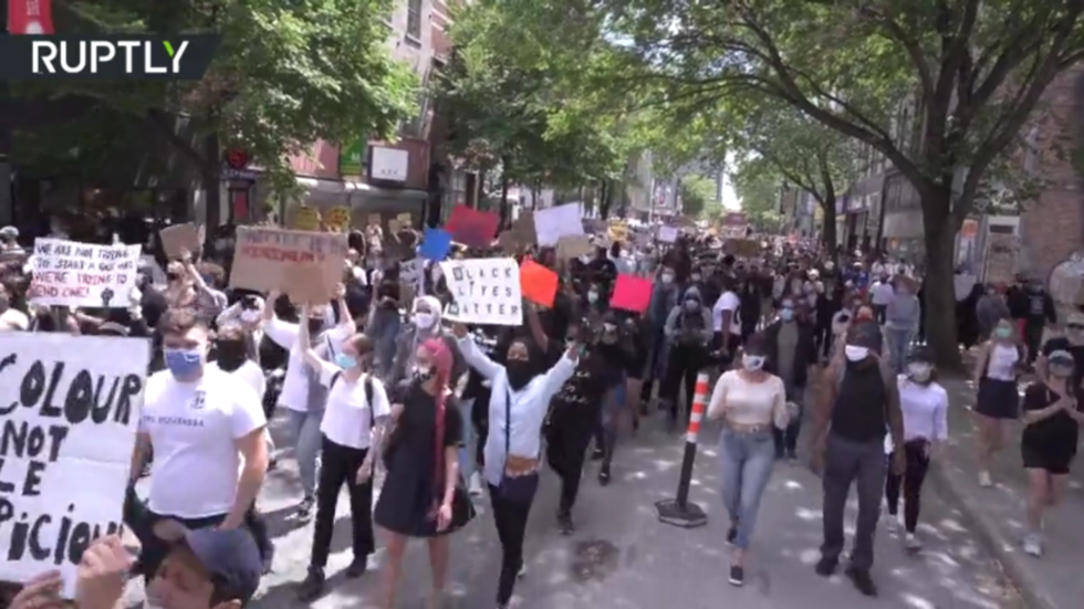 WATCH: Canadian police teargas anti-racism protesters who refused to go ...