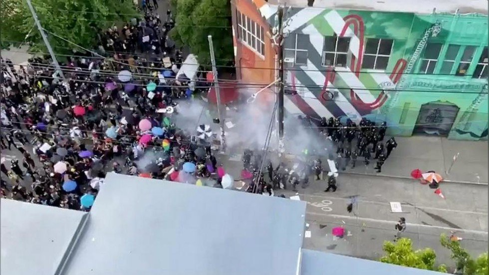 Seattle bans police use of tear gas, pepper spray & chokeholds as ...