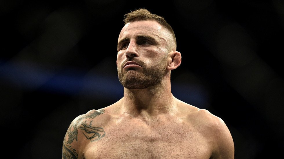 'we aren’t all mugs that chuck dollies at buses': ufc champ alex volkanovski pens children's book to show fighters aren't 'thugs'