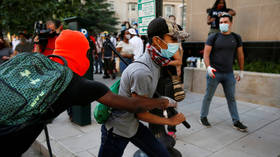 Protesters tackle ‘Antifa provocateur’ smashing pavement to throw at police during DC protest (VIDEO)