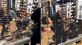 Cops beat suspected looter caught inside Manhattan shoe store (VIDEO)