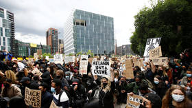 Thousands of Black Lives Matter protesters march on US embassy in London (VIDEOS)