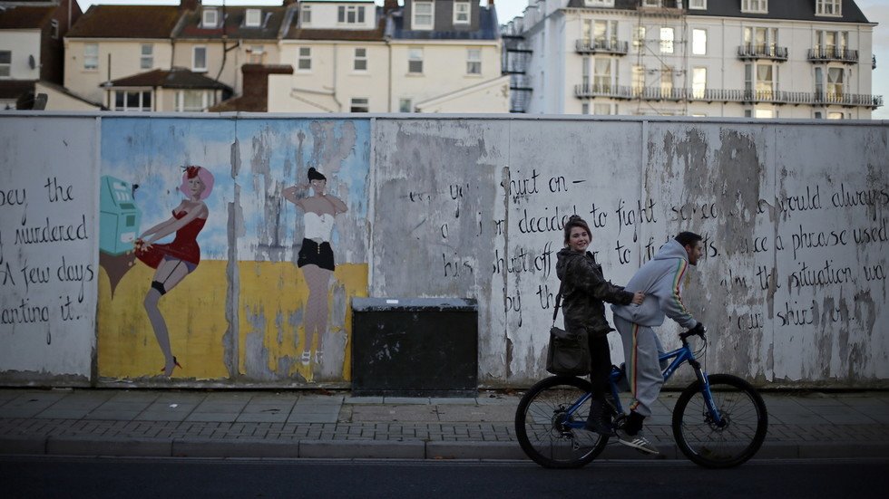 More than ONE MILLION young people will be jobless in UK by next year ...