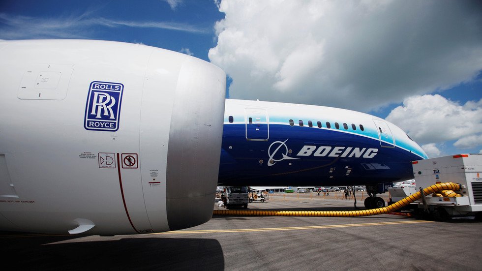 Boeing Dreamliner faces new safety inquiry over cracks in its Rolls ...