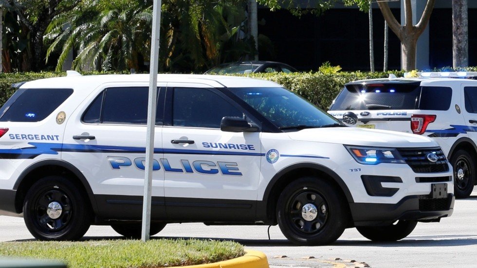 Man plows minivan into packed Florida church, starts fire & leads cops ...