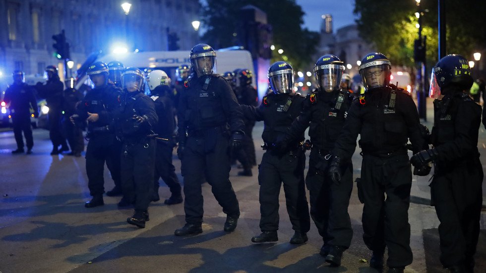 Illegal rave in London ends in violence as riot police are pelted with ...