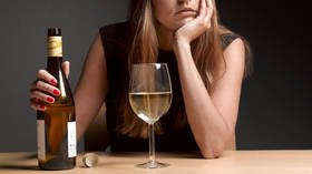 Drinking on an empty stomach? You might have ‘drunkorexia’ and should question your relationship with alcohol. Here’s why