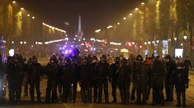 Clashes, vandalism & looting erupt in Paris after PSG Champions League defeat (VIDEOS)