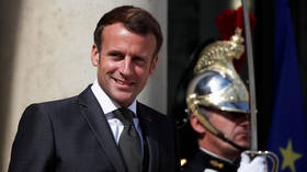 Time to decolonize Macron! French president hooks up with 85-year-old singing legend to impose ‘new political order’ on Lebanon