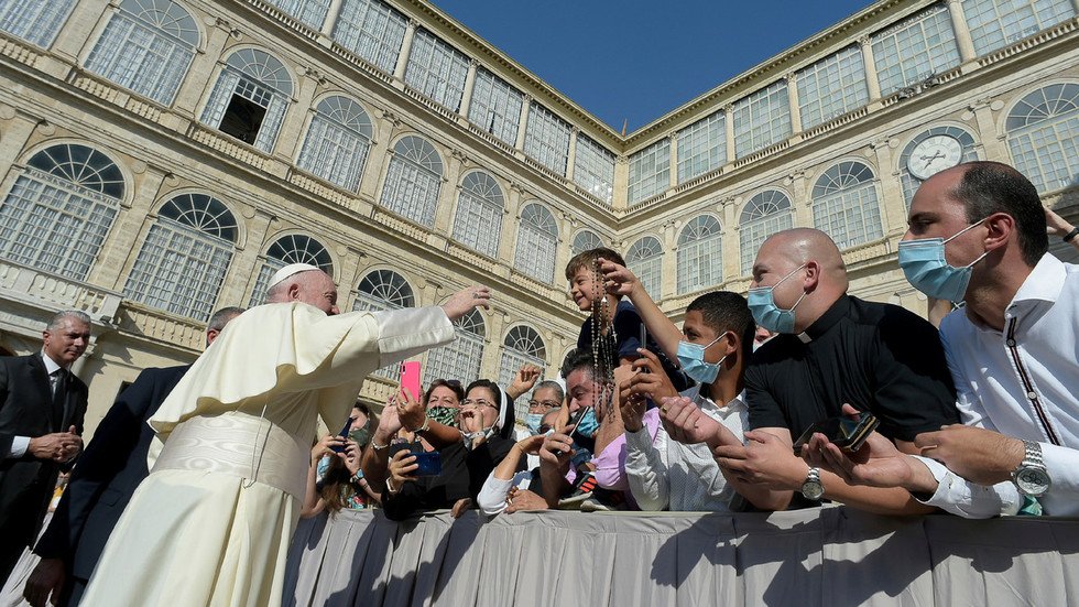 Pope Francis ‘constantly monitored’ for Covid-19 after meeting cardinal ...