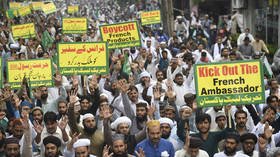 'Stop barking, French dogs!': Protests in Pakistan over Charlie Hebdo's reprint of Prophet Mohammed cartoon