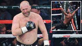 Russian MMA star Sergey Kharitonov walks to the ring with a BEAR, then knocks out opponent on pro boxing debut (VIDEO)