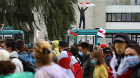 Belarusian police make almost 200 arrests as Minsk & other cities play host to more large anti-Lukashenko protests (VIDEOS)