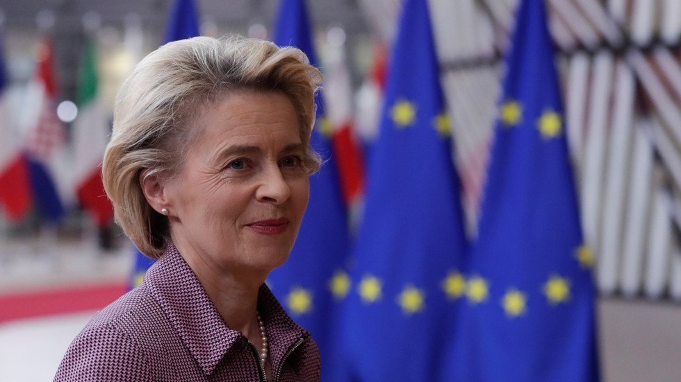 EU Commission Chief Von Der Leyen Leaves Brussels Summit For 2nd Covid ...