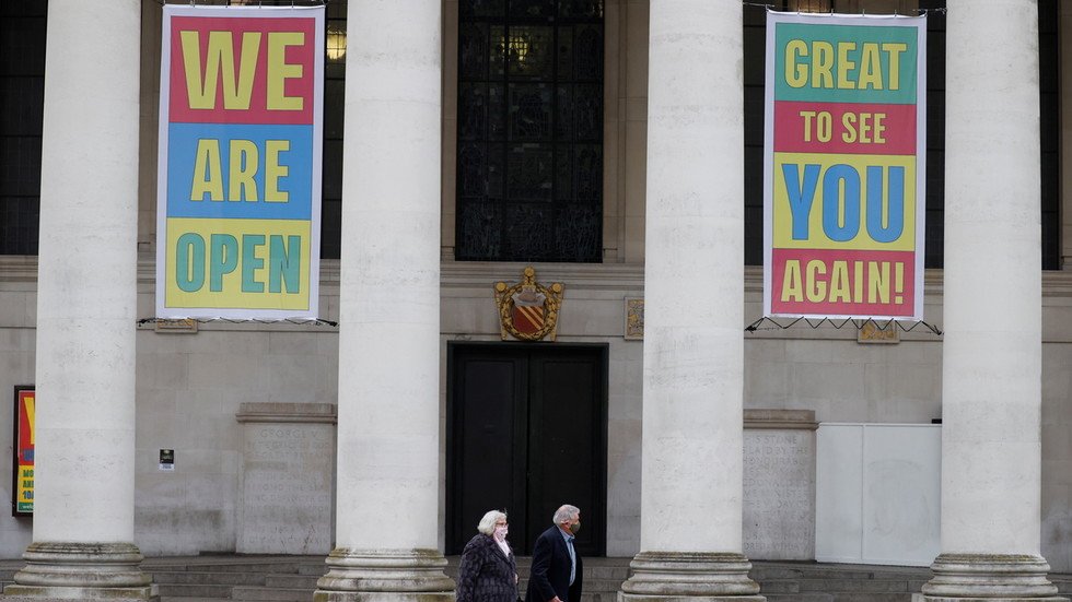 London gives Covid-hit Manchester Tuesday deadline to accept tier-three ...
