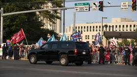 ‘How dare he!’ Critics aghast as Trump makes surprise visit to ‘great patriots’ outside hospital