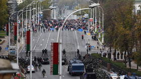Belarusian police use stun grenades to disperse protesters during huge opposition march in Minsk, with ‘gunfire’ reported (VIDEOS)