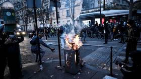 Police use water cannon against protesters in Paris amid clashes over Global Security Bill (VIDEOS)