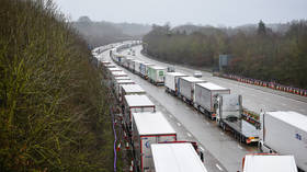 MPs brand BoJo ‘liar’ as PM’s claim of 170-lorry Covid backlog at French border morphs into 1,500