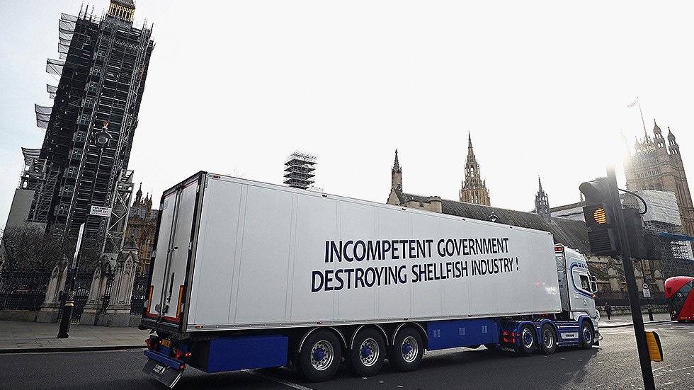 Scottish shellfish lorry drivers stage Brexit protest outside Downing ...