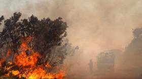 Unexploded bombs at military site hinder Australian firefighters tackling enormous ‘life-threatening’ blaze