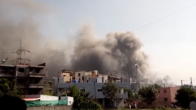 Five killed as fire breaks out at world's biggest vaccine manufacturer in India (VIDEO)