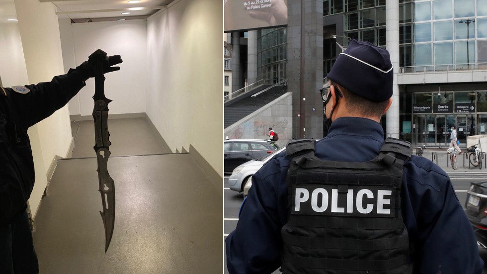 French police attacked by man wielding Final Fantasy-esque giant saber in  Nantes — RT World News