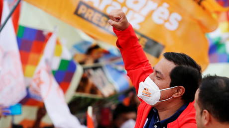 FILE PHOTO. Ecuadorean presidential candidate Andres Arauz during a campaign rally. ©REUTERS / Johanna Alarcon