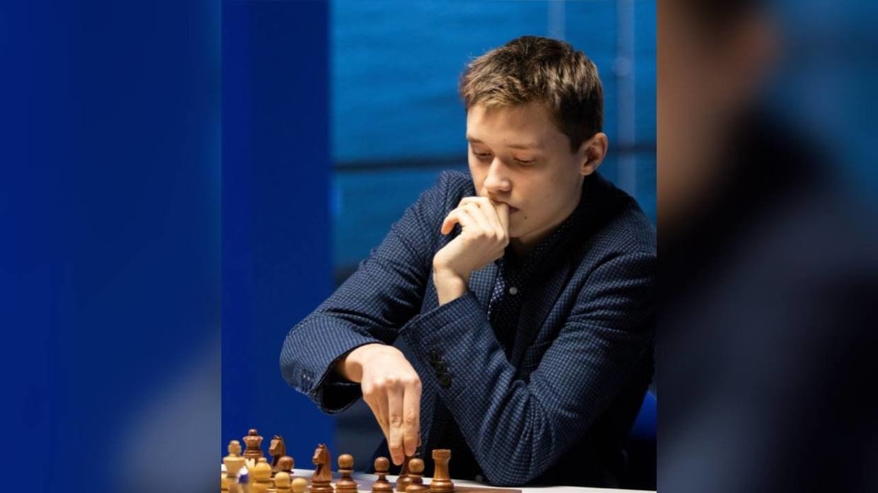 Dutch grandmaster beats world champion Carlsen at Tata Chess 
