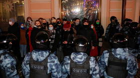 Following Navalny sentencing, supporters gather to protest in Moscow but are met with heavy-handed riot police response (VIDEOS)