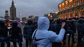 Navalny allies decide to pause protests in Russia after momentum stalls amid smaller turnout last weekend & police crackdown