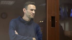 Jailed opposition figure Navalny appears in Russian court to appeal fraud sentence & face verdict in WWII veteran ‘traitor’ case