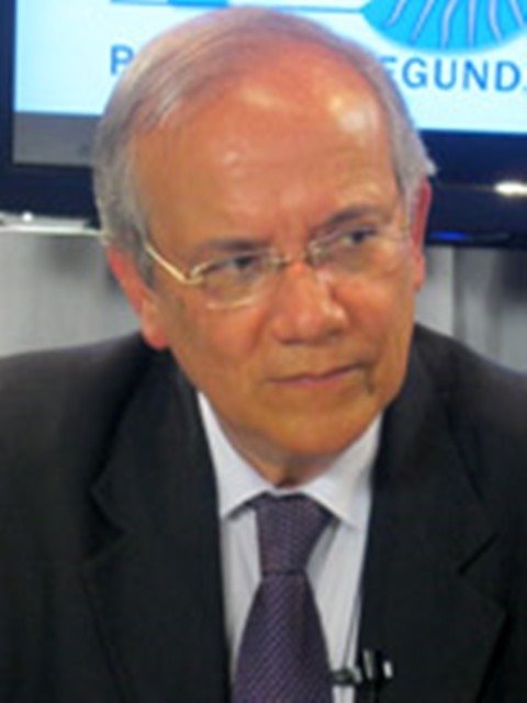 Adrian Salbuchi